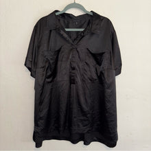 Load image into Gallery viewer, Universal Standard Trish Satin Button Pocket Short Sleeve Top (26) - (28)
