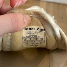Load image into Gallery viewer, Sorel Kinetic Breakthru Day Lace Chunky Sneakers (W10)
