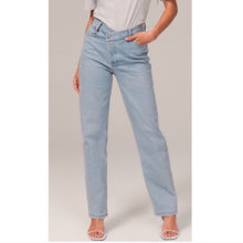 Load image into Gallery viewer, NWT Abercrombie &amp; Fitch The Dad High Rise Asymmetrical Straight Short Jeans (24W) Petite
