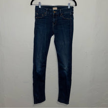 Load image into Gallery viewer, Mother The Looker Ankle Fray No Play Distressed Skinny Jeans (25)
