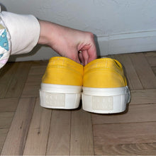 Load image into Gallery viewer, Good News London Chunks Platform Low Top Canvas Sneakers (W10) - (W10.5)
