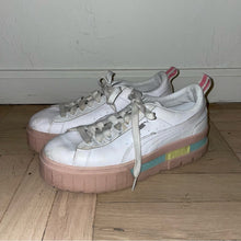Load image into Gallery viewer, Puma Mayze Pop Bright Heights Chunky Platform Sneakers (W10)
