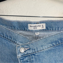 Load image into Gallery viewer, NWT Abercrombie &amp; Fitch The Dad High Rise Asymmetrical Straight Short Jeans (24W) Petite
