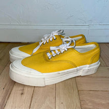 Load image into Gallery viewer, Good News London Chunks Platform Low Top Canvas Sneakers (W10) - (W10.5)
