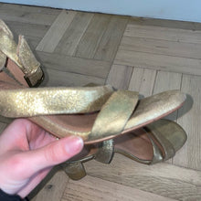 Load image into Gallery viewer, Madewell Liv Pyrite Gold Leather Strappy Open Toe Heels (W9.5)
