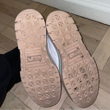 Load image into Gallery viewer, Puma Mayze Pop Bright Heights Chunky Platform Sneakers (W10)
