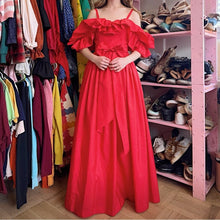 Load image into Gallery viewer, Vintage TD4 Southern Bell Debutant Off Shoulder Ruffle Ballgown (XS)
