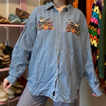 Load image into Gallery viewer, Vintage Denim Bear Fall Harvest Embroidered Button-Down Top (XXL)
