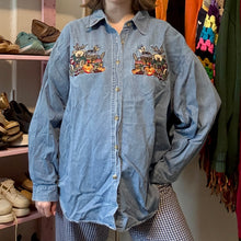 Load image into Gallery viewer, Vintage Denim Bear Fall Harvest Embroidered Button-Down Top (XXL)

