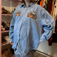 Load image into Gallery viewer, Vintage Denim Bear Fall Harvest Embroidered Button-Down Top (XXL)
