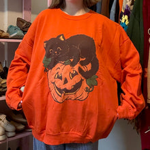 Load image into Gallery viewer, 2000s Halloween Jack-O-Lantern and Black Cat Crewneck Sweatshirt (2X) - (3X)
