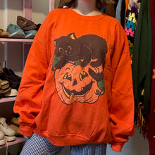 Load image into Gallery viewer, 2000s Halloween Jack-O-Lantern and Black Cat Crewneck Sweatshirt (2X) - (3X)
