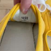 Load image into Gallery viewer, Good News London Chunks Platform Low Top Canvas Sneakers (W10) - (W10.5)
