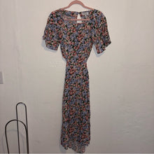 Load image into Gallery viewer, &amp; Other Stories Floral Print Cut Out Flutter Sleeve Midi Dress (0)
