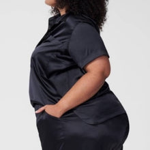 Load image into Gallery viewer, Universal Standard Trish Satin Button Pocket Short Sleeve Top (26) - (28)
