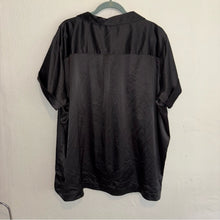 Load image into Gallery viewer, Universal Standard Trish Satin Button Pocket Short Sleeve Top (26) - (28)

