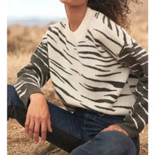 Load image into Gallery viewer, Rails Lana Wool Cashmere Tiger Print Crewneck Sweater (Medium)
