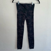 Load image into Gallery viewer, Spanx Look at Me Now Camo Seamless High Rise Leggings (Small)
